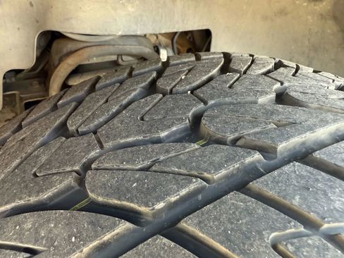 Used 2008 Cadillac Escalade ESV AWD image 2