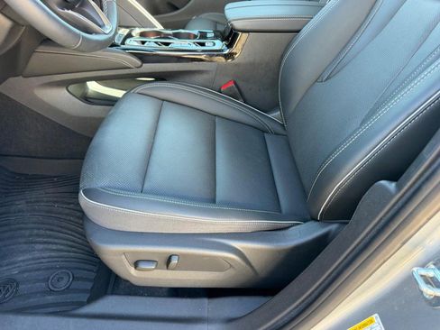 Used 2023 Buick Envision Essence FWD image 20