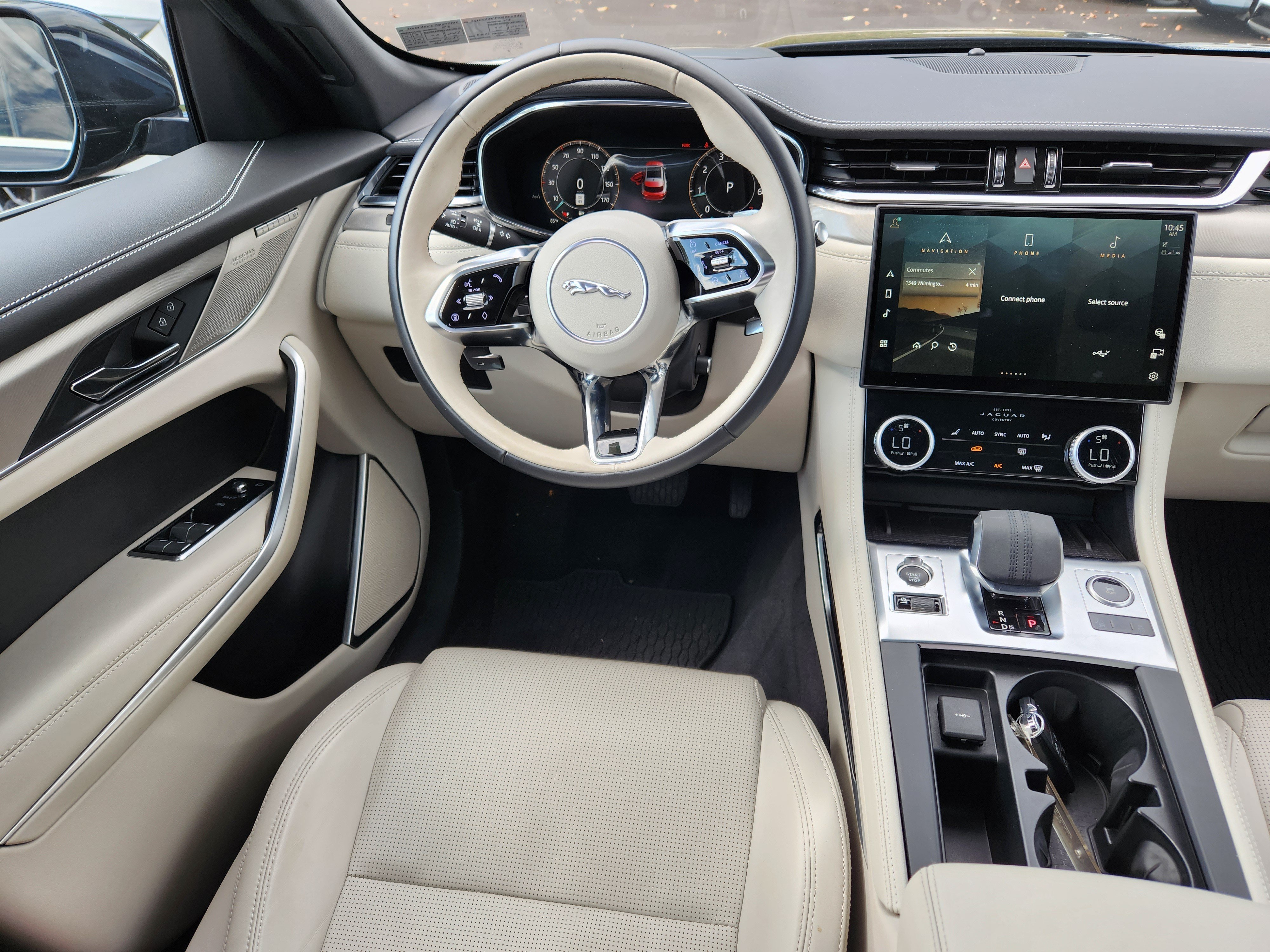 Certified 2026 Jaguar F-PACE R-Dynamic S AWD/4WD image 13