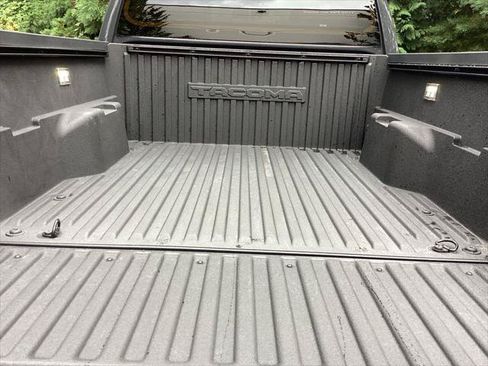 Certified 2026 Toyota Tacoma TRD Off-Road AWD/4WD image 24