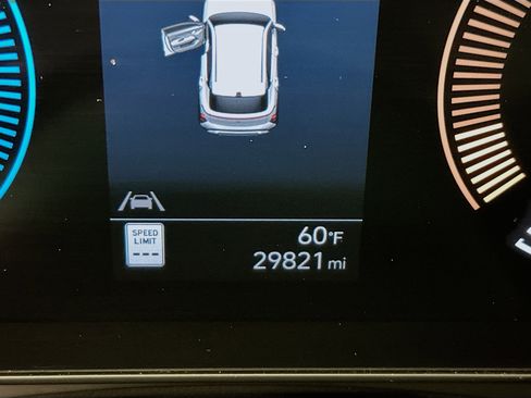 Used 2025 Hyundai Kona SEL image 19