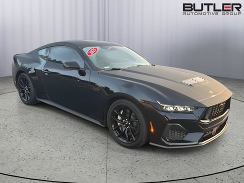 Used 2025 Ford Mustang GT Premium RWD image 8