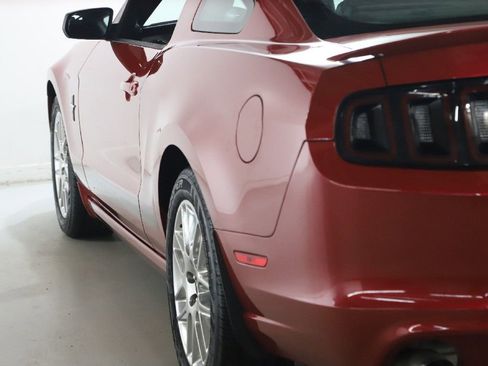 Used 2013 Ford Mustang Premium image 35