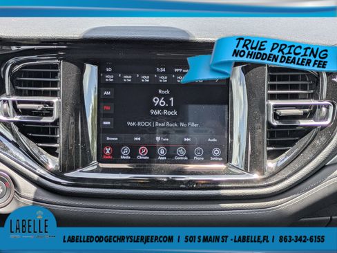 Used 2024 Dodge Durango SXT AWD/4WD image 16