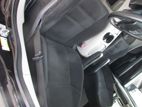 Used 2015 Dodge Grand Caravan SXT image 11