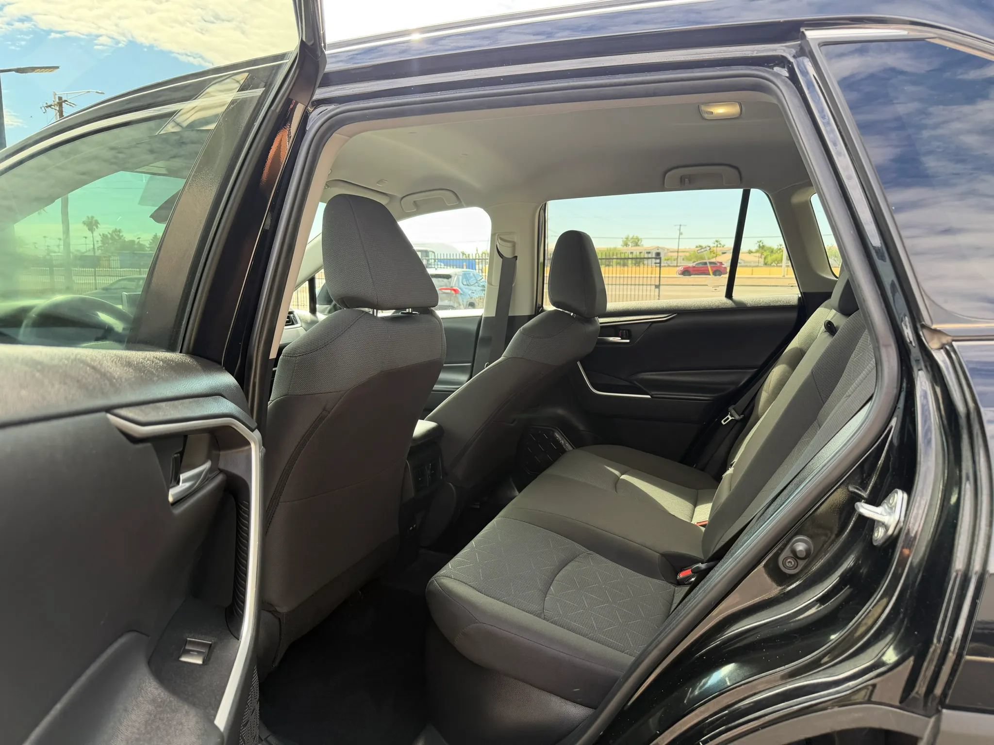 Used 2024 Toyota RAV4 XLE w/ Weather Package AWD/4WD image 22