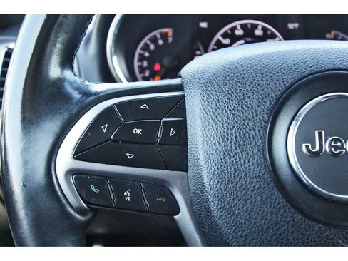 Used 2018 Jeep Grand Cherokee Laredo image 15