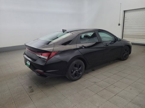 Used 2023 Hyundai Elantra SEL image 10