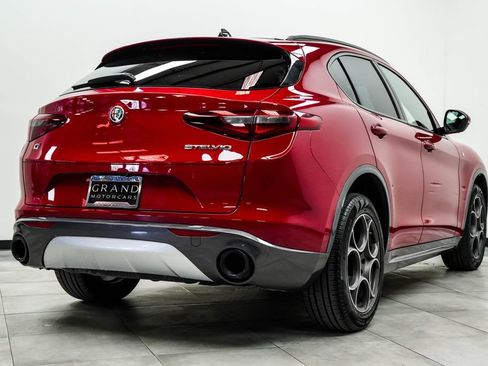 Used 2023 Alfa Romeo Stelvio Ti AWD/4WD image 12