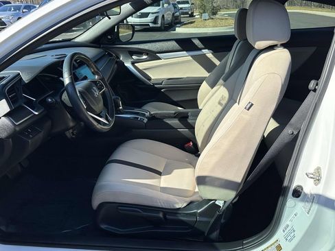 Certified 2019 Honda Civic EX image 4