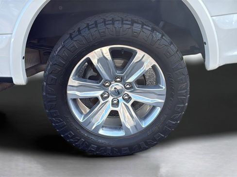 Used 2019 Ford F150 Platinum w/ Equipment Group 701A Luxury image 17