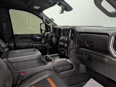 Used 2021 GMC Sierra 2500 AT4 w/ AT4 Premium Plus Package AWD/4WD image 21