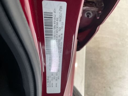 Used 2019 RAM 1500 Laramie w/ Sport Appearance Package AWD/4WD image 28