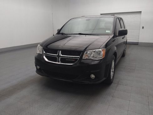 Used 2019 Dodge Grand Caravan SXT FWD image 15