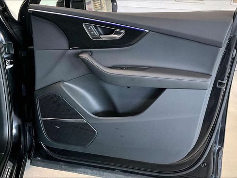 Used 2021 Audi Q7 3.0T Prestige image 25