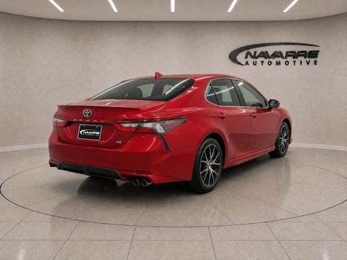 Used 2024 Toyota Camry SE w/ Convenience Package FWD image 7