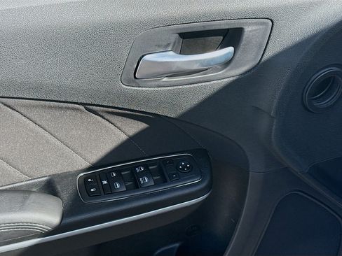 Used 2022 Dodge Charger SXT RWD image 14