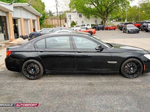 Used 2015 BMW 750Li xDrive w/ M Sport Edition AWD/4WD image 8