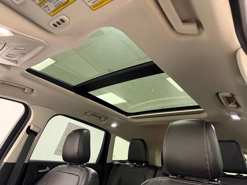 Used 2018 Ford Escape Titanium image 21