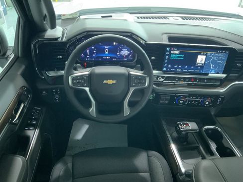 New 2025 Chevrolet Silverado 1500 LT w/ Z71 Off-Road Package image 7