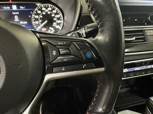 Used 2023 Nissan Altima 2.0 SR FWD image 13