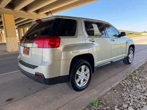 Used 2014 GMC Terrain SLE image 3