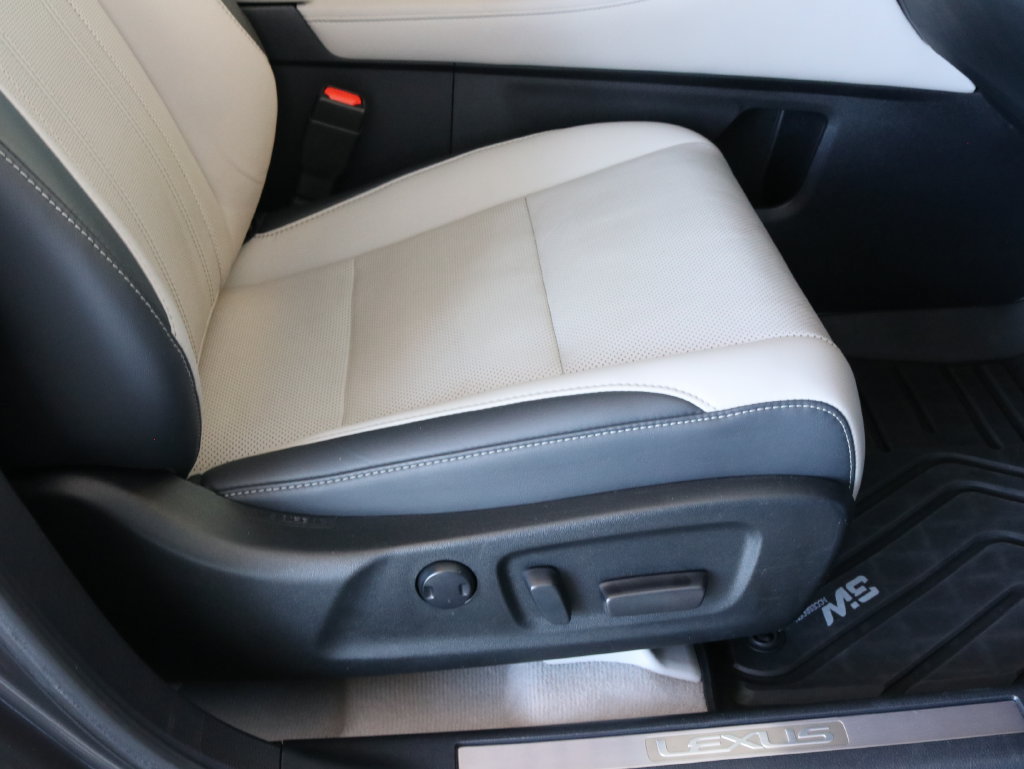 Used 2019 Lexus RX 450h AWD w/ Navigation Package image 48
