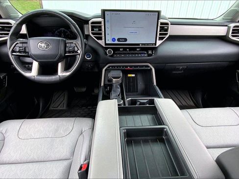 Used 2024 Toyota Tundra Limited AWD/4WD image 14