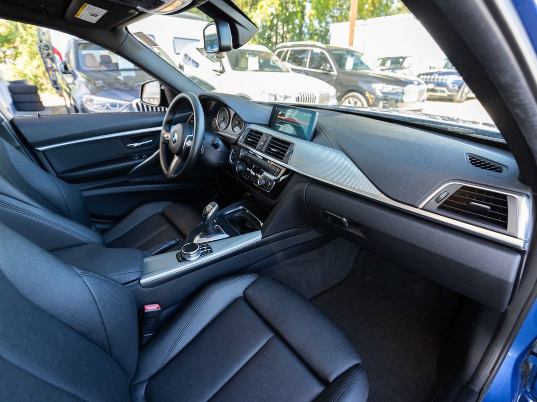 Used 2018 BMW 330i xDrive Sedan w/ M Sport Package AWD/4WD image 23