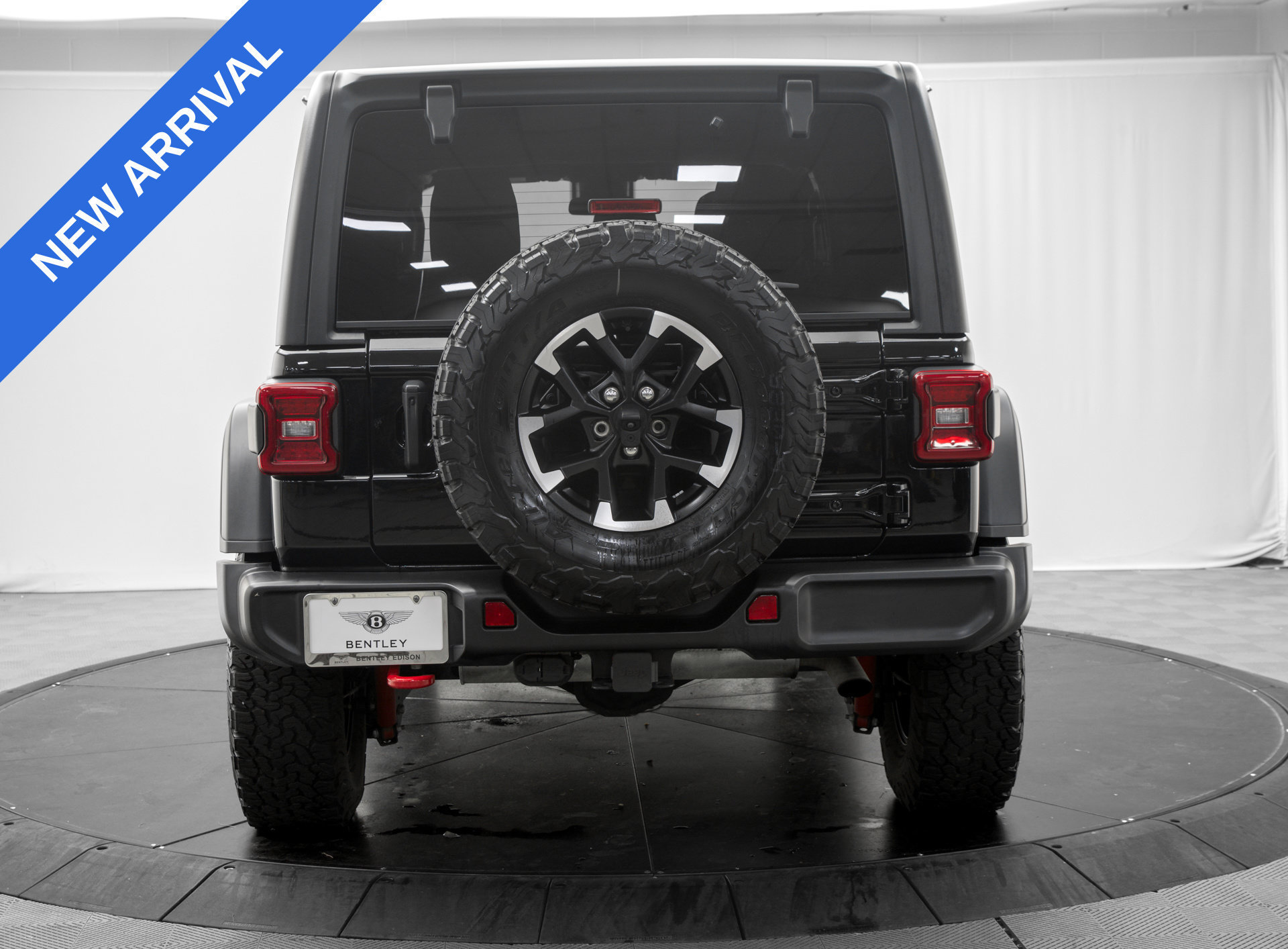 Used 2025 Jeep Wrangler Unlimited Rubicon AWD/4WD image 6
