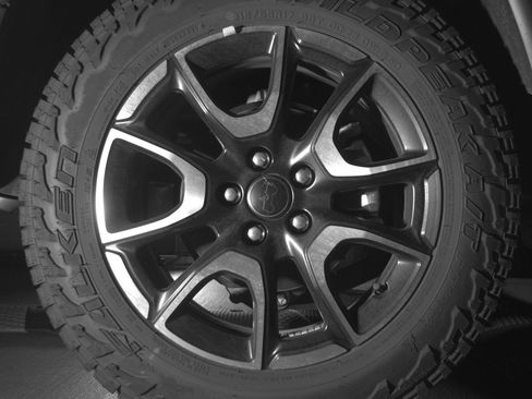 Used 2025 Jeep Compass Trailhawk image 15