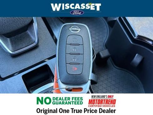 Used 2023 Nissan Rogue SV image 11