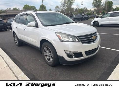 Used 2017 Chevrolet Traverse LT AWD/4WD image 3
