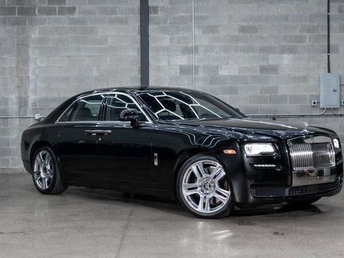 Used 2016 Rolls-Royce Ghost image 1