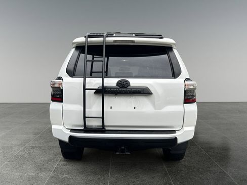 Used 2024 Toyota 4Runner TRD Off-Road Premium w/ Off Road Premium Plus Package AWD/4WD image 8
