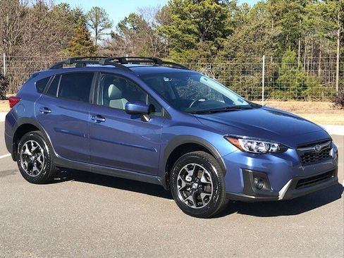 Used 2018 Subaru Crosstrek 2.0i Premium image 2