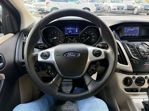 Used 2013 Ford Focus SE FWD image 27