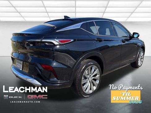 New 2025 Buick Envista Avenir image 3