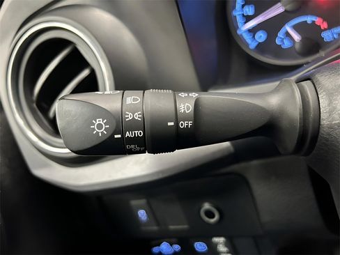 Used 2022 Toyota Tacoma TRD Off-Road image 14