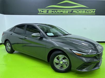 Used 2025 Hyundai Elantra SE