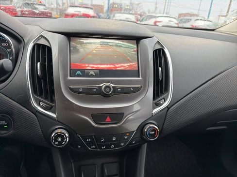 Used 2017 Chevrolet Cruze LT w/ Convenience Package image 23