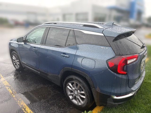 Used 2024 GMC Terrain SLT AWD/4WD image 41