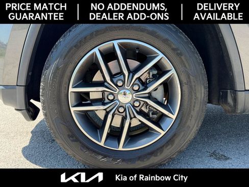 Used 2017 Jeep Grand Cherokee Limited AWD/4WD image 9