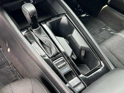 Used 2024 Honda Accord Sport image 15