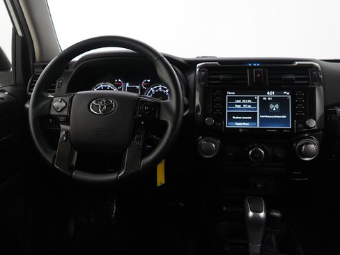 Used 2020 Toyota 4Runner TRD Off-Road image 12