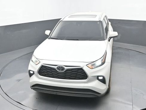 Used 2026 Toyota Highlander XLE image 14