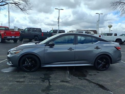 Used 2023 Nissan Sentra SR FWD image 4
