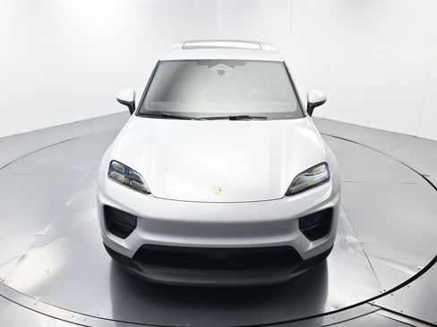 Certified 2024 Porsche Macan 4 Electric image 42