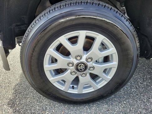 Used 2024 Toyota Tacoma SR5 image 17