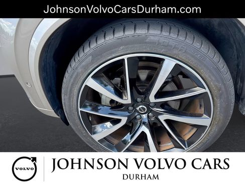 Used 2023 Volvo XC90 B6 Plus AWD/4WD image 19